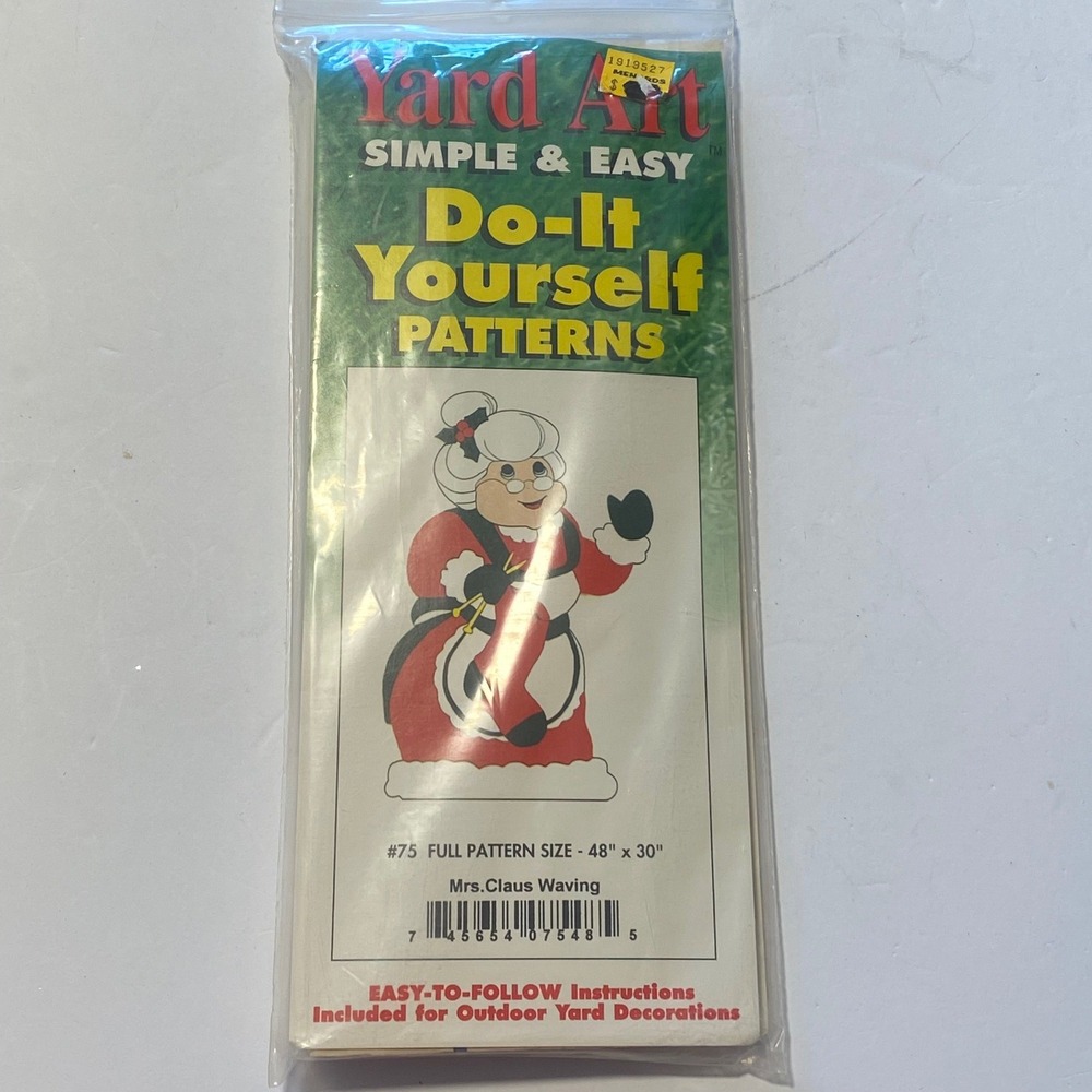 Yard Art DIY Pattern Mrs. Claus Waving 48x30 Christmas Yard Decor Vintage 1993